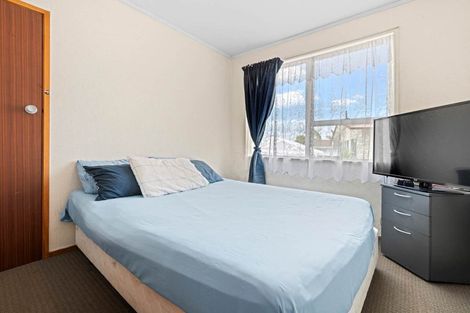 Photo of property in 14 Yearsley Place, Manurewa, Auckland, 2102