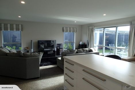 Photo of property in 14 Pimlico Place, Rangiora, 7400