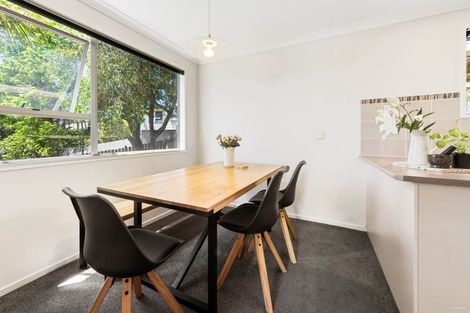 Photo of property in 31 Malmo Place, Massey, Auckland, 0614