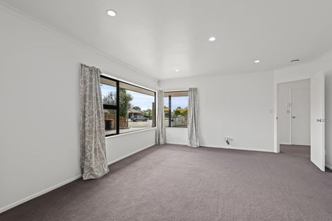 Photo of property in 9 Alpine Grove, Kelvin Grove, Palmerston North, 4414