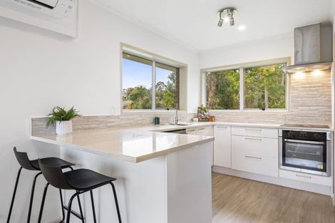 Photo of property in 1/14a Camrose Place, Glenfield, Auckland, 0629