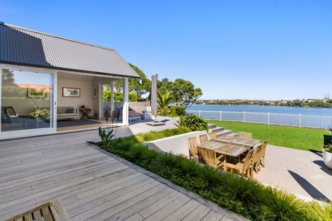 Photo of property in 21 Norwood Road, Bayswater, Auckland, 0622