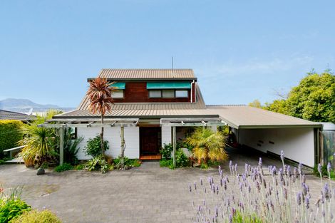 Photo of property in 23 Ewing Grove, Acacia Bay, Taupo, 3330