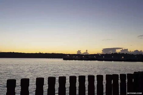 Photo of property in 7 Waterfront Road, Mangere Bridge, Auckland, 2022
