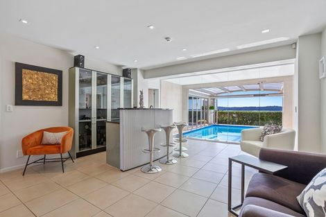 Photo of property in 8 Kawai Rise, Te Atatu Peninsula, Auckland, 0610