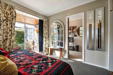 Photo of property in 8 Omata Road, Westown, New Plymouth, 4310