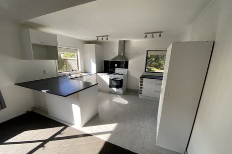 Photo of property in 1/19 Tree View Avenue, Glenfield, Auckland, 0629