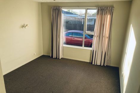 Photo of property in 50 Chipping Lane, Redwood, Christchurch, 8051