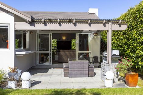 Photo of property in 142 Victory Drive, Wharewaka, Taupo, 3330