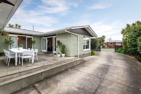Photo of property in 16 Greenfield Place, Mairehau, Christchurch, 8052