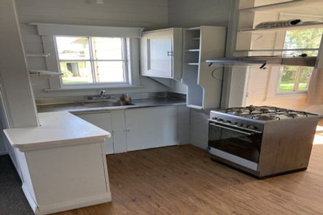 Photo of property in 52 Tyndall Street, Pahiatua, 4910