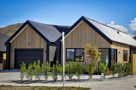 Photo of property in 21 Waterfowl Road, Jacks Point, Queenstown, 9371