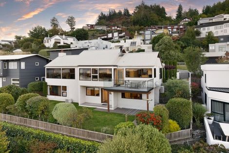 Photo of property in 4 Peregrine Place, Queenstown, 9300