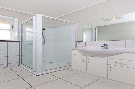 Photo of property in 74a Mcannalley Street, Manurewa East, Auckland, 2102