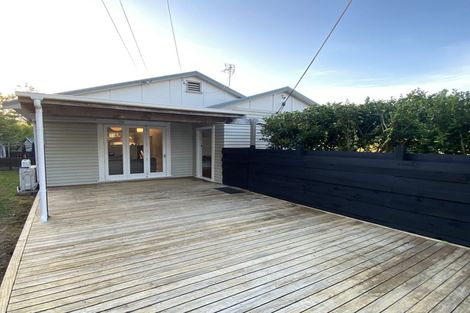 Photo of property in 80 Kaurilands Road, Titirangi, Auckland, 0604