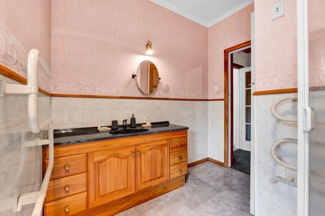 Photo of property in 147 Regan Street, Stratford, 4332