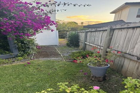 Photo of property in 5a San Luis Place, Golflands, Auckland, 2013
