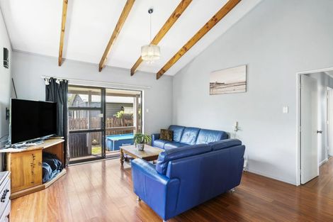 Photo of property in 11/390 West Coast Road, Glen Eden, Auckland, 0602