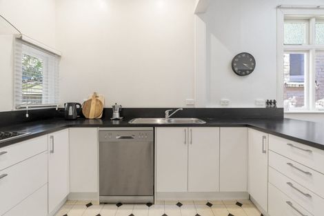 Photo of property in 6 Albert Street, Saint Clair, Dunedin, 9012