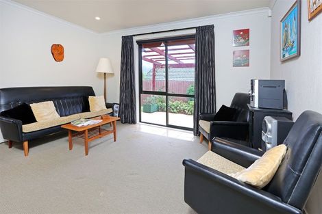 Photo of property in 7 Brookwood Drive, Henderson, Auckland, 0612
