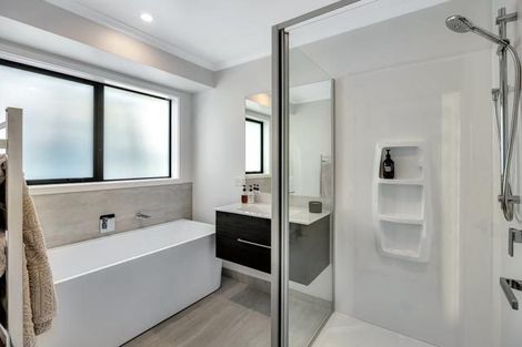 Photo of property in 13 One Haruru Street, Cambridge, 3493