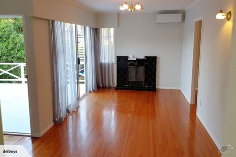 Photo of property in 18 Bond Crescent, Forrest Hill, Auckland, 0620