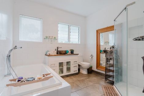 Photo of property in 114 Tuhikaramea Road, Dinsdale, Hamilton, 3204