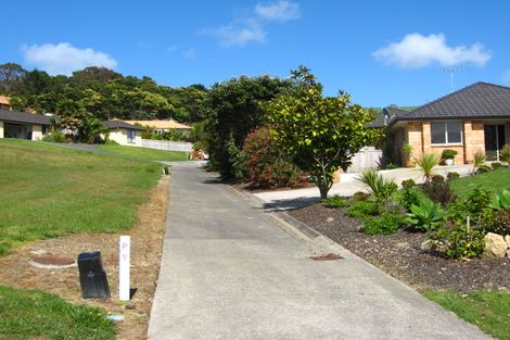Photo of property in 4 Javelin Close, Gulf Harbour, Whangaparaoa, 0930