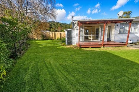Photo of property in 1b Horoeka Street, Stokes Valley, Lower Hutt, 5019