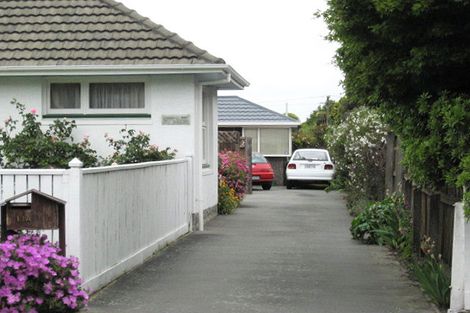 Photo of property in 11 Oakdale Street, Avonhead, Christchurch, 8042