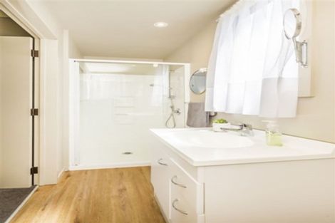 Photo of property in 76 Champion Street, Cannons Creek, Porirua, 5024
