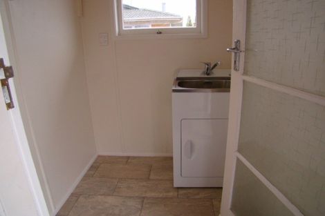 Photo of property in 20 Muir Avenue, Mangere Bridge, Auckland, 2022