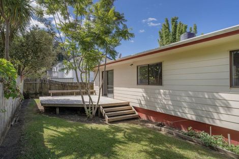 Photo of property in 15 Kawakawa Road, Whitianga, 3510
