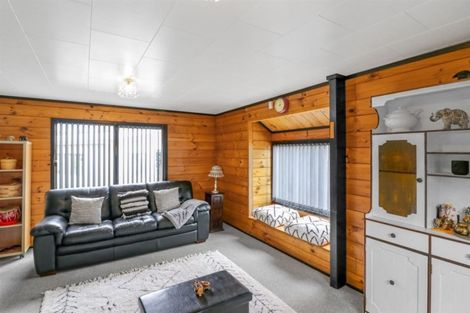 Photo of property in 2 Hunter Street, Dannevirke, 4930