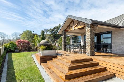 Photo of property in 2 Burbury Ridge, Havelock North, 4130