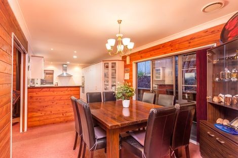 Photo of property in 36b Derwent Crescent, Titirangi, Auckland, 0604