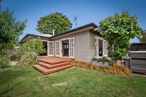 Photo of property in 51 Hawkesbury Avenue, St Albans, Christchurch, 8014
