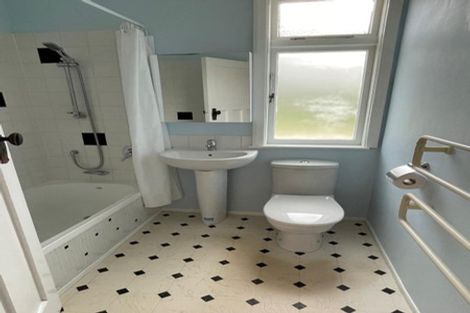 Photo of property in 21 Burrows Avenue, Karori, Wellington, 6012