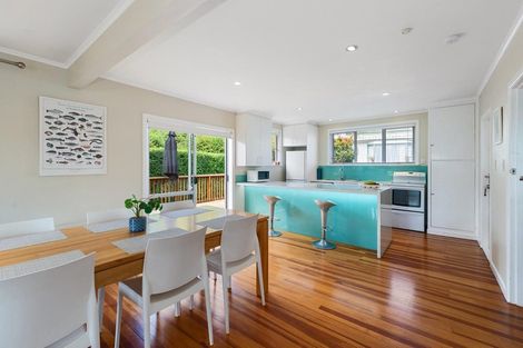 Photo of property in 64 Newington Road, Henderson, Auckland, 0612