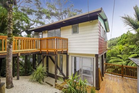 Photo of property in 29 Warner Park Avenue, Laingholm, Auckland, 0604