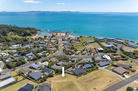 Photo of property in 35 Dudley Crescent, Cable Bay, 0420