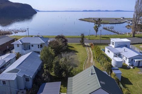 Photo of property in 14 Motuoapa Esplanade, Motuoapa, 3382