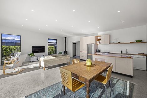 Photo of property in 15 Rose Street, Raglan, 3225