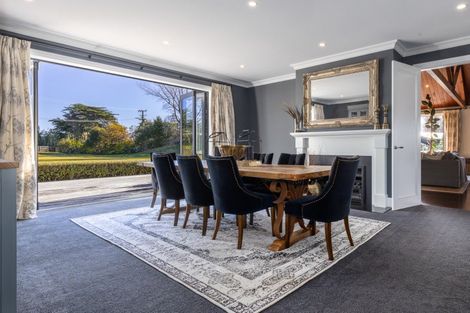 Photo of property in 2 Otaihanga Road, Paraparaumu Beach, Paraparaumu, 5032