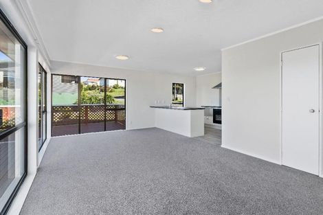 Photo of property in 24 Cathie Place, Karori, Wellington, 6012