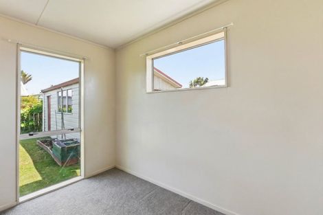 Photo of property in 2 Cargill Street, Levin, 5510