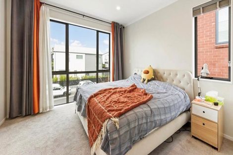 Photo of property in 10 Ringa Matau Road, Hobsonville, Auckland, 0616