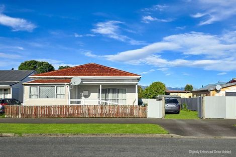 Photo of property in 32 Cobden Street, Westport, 7825