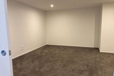 Photo of property in 2/60 Hayfield Way, Karaka, Papakura, 2580