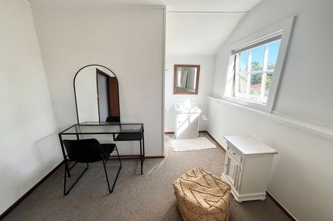 Photo of property in 36 Rangatira Road, Birkenhead, Auckland, 0626